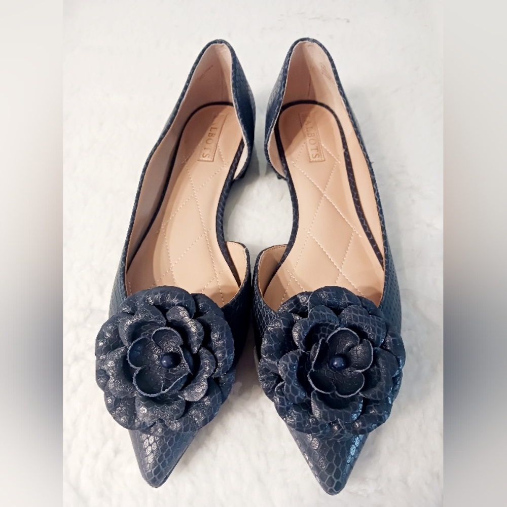 Talbots Scarlet Flower Embossed Flats. 9.5. Genuine Leather. EUC